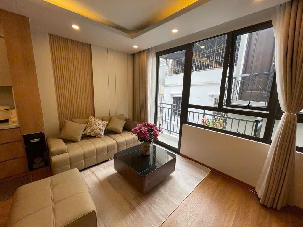  BÁN NHÀ HỒNG TIẾN LONG BIÊN,OTO ĐỖ CỬA,NGÕ THÔNG,THANG MÁY.43M 