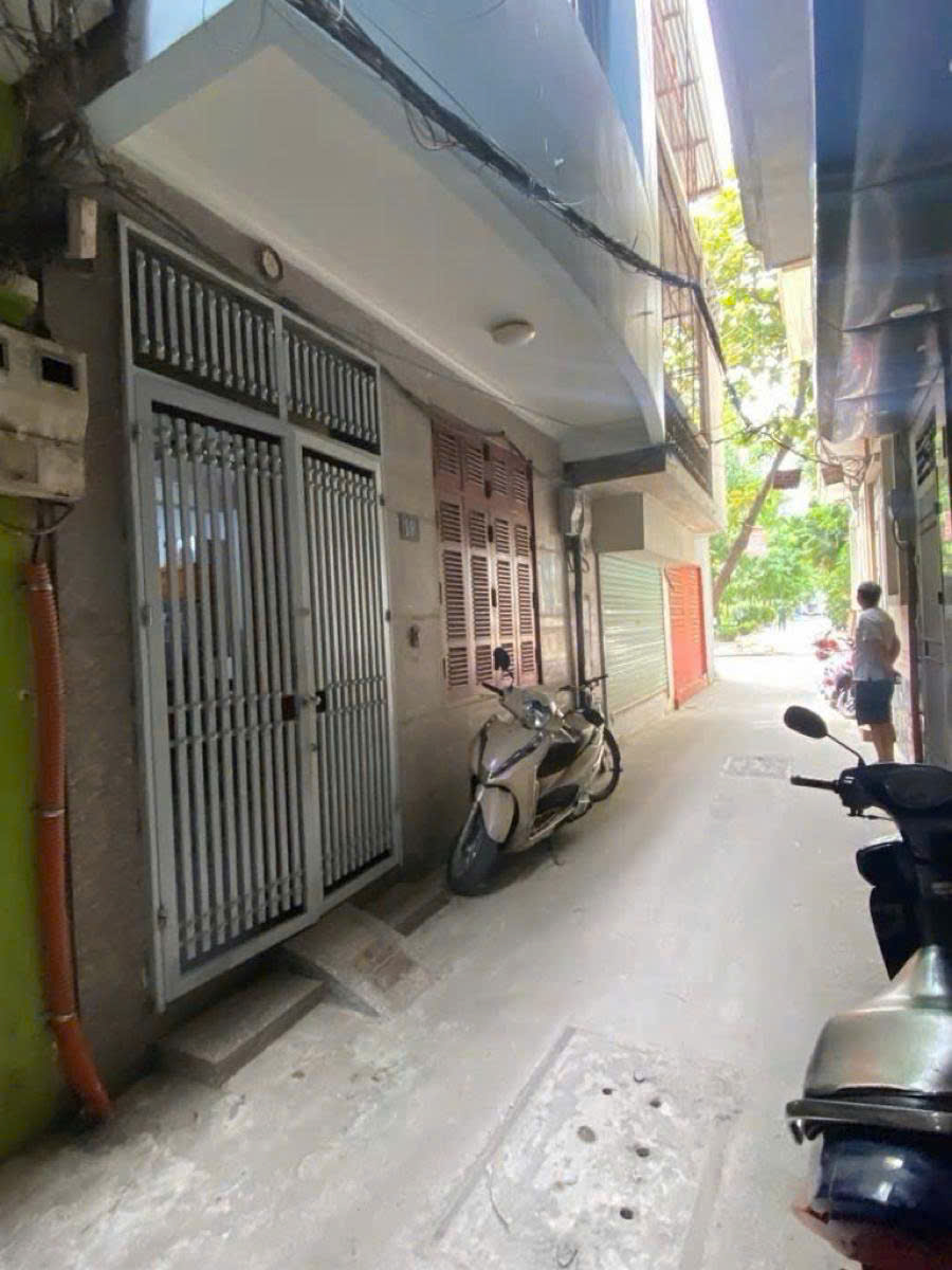  BÁN CĂN HOÀNG CẦU PHÂN LÔ Ô TÔ - HƠN 17 TỶ 46M MT 5.6M 5 TẦNG 