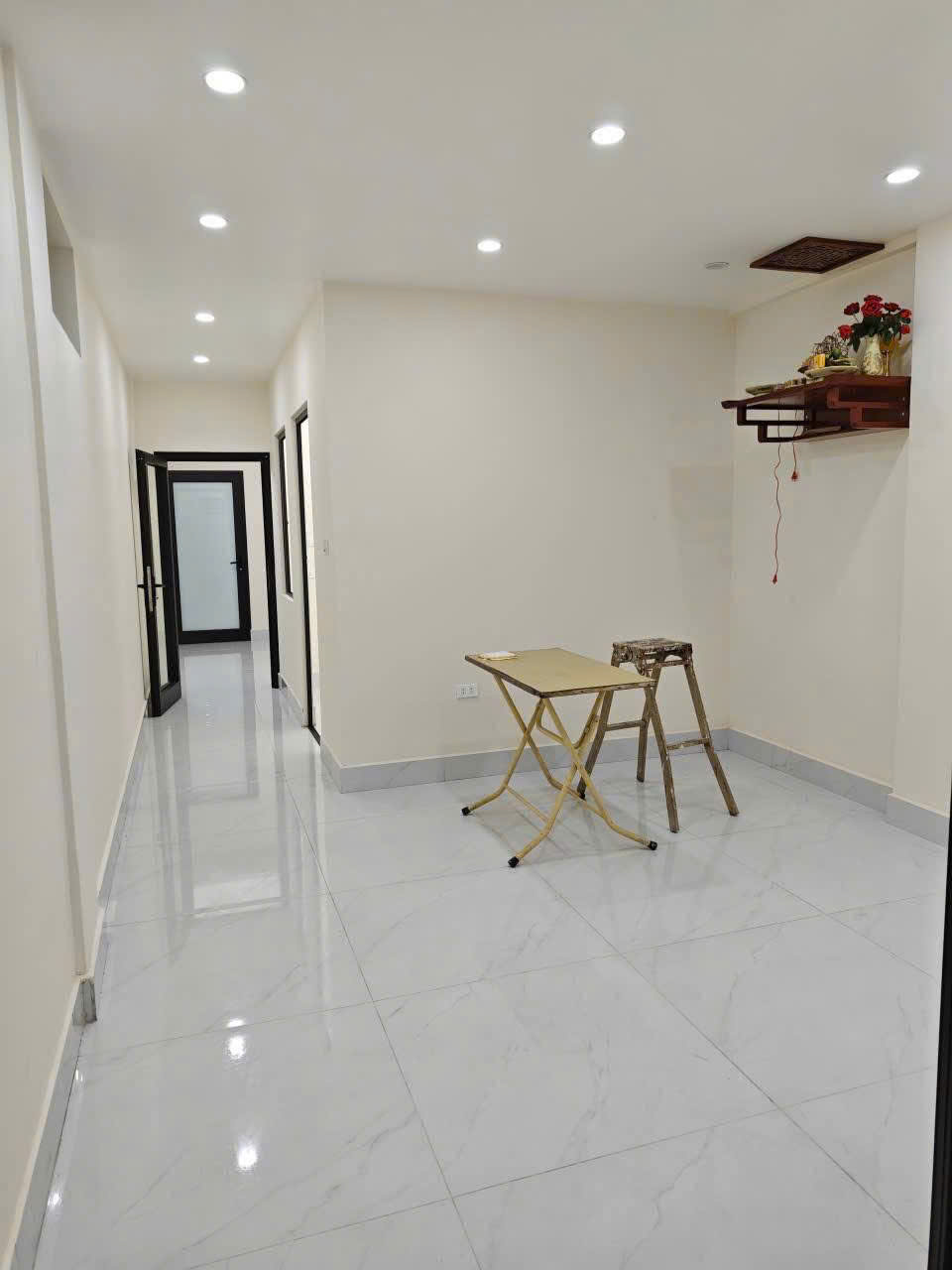  Cho thuê nhà tập thể tầng 1 Nguyễn Khuyến, 60m², 2 phòng ngủ, 1 vệ sinh, 8 triệu 