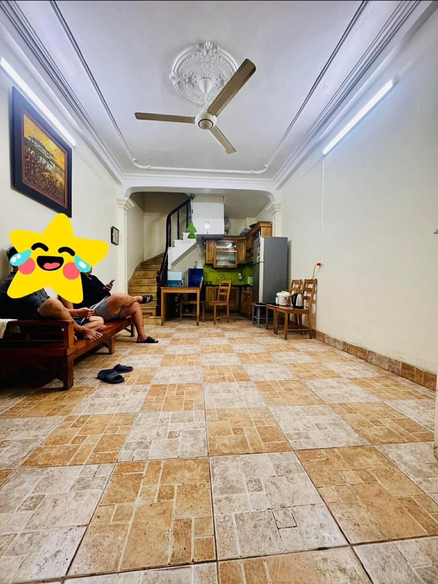  Bán Nhà Tân mai 26/30m2. 4 tầng. mặt tiền 3.8m giá chỉ 7.5 tỷ Hoàng Mai Hà Nội 