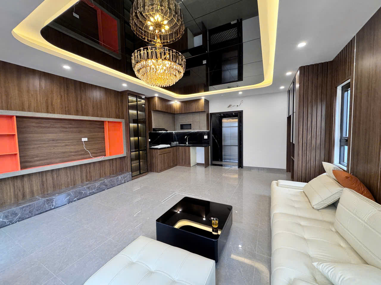  HIẾM!PHÂN LÔ,OTO ,THANG MÁY,KINH DOANH,DOÃN KẾ THIỆN,CẦU GIẤY,DT:55M2x7T,MT=5M,18TY 