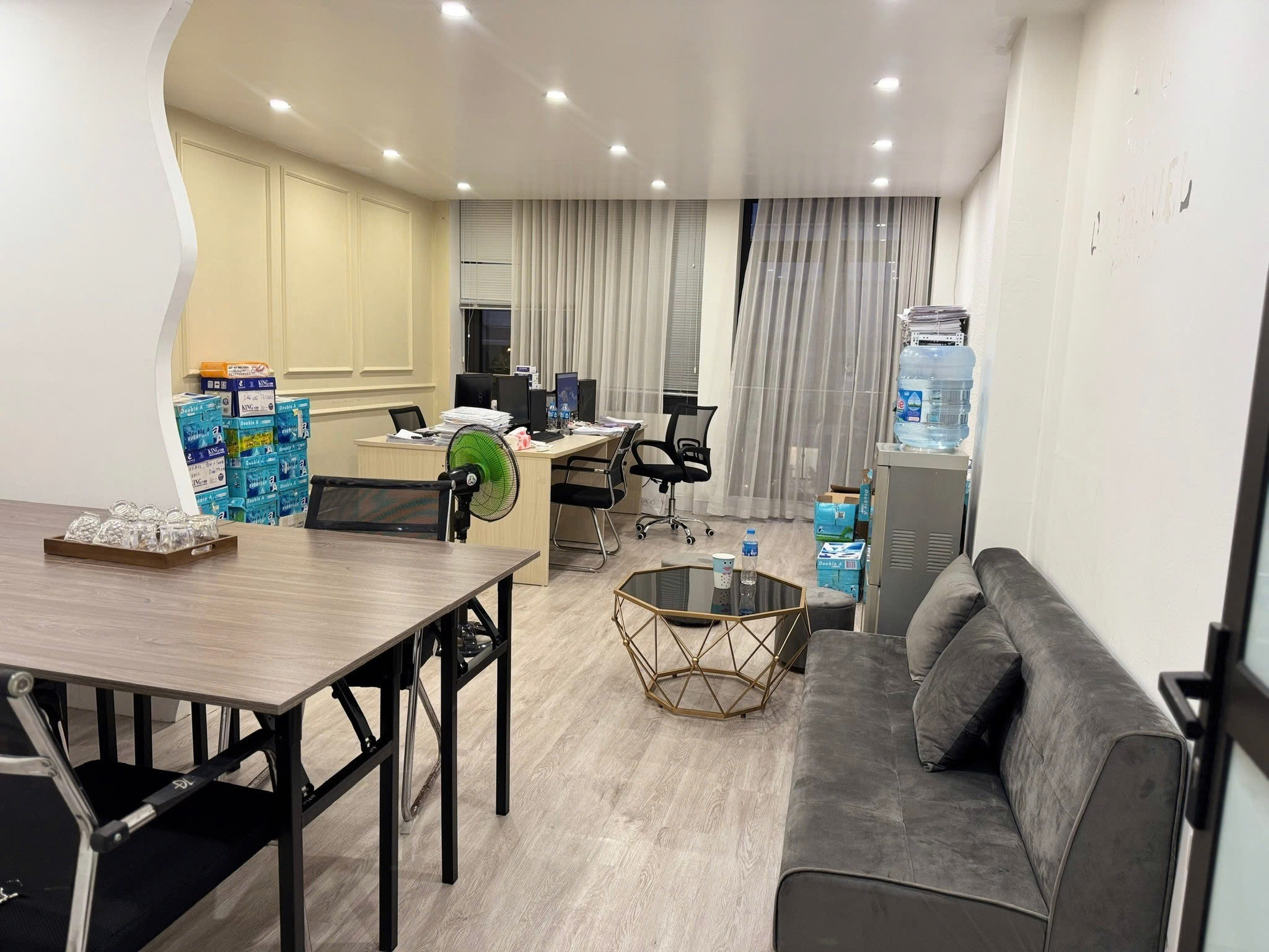  CẦN NHƯỢNG LẠI VĂN PHÒNG MINH KHAI, HAI BÀ TRƯNG, HÀ NỘI 