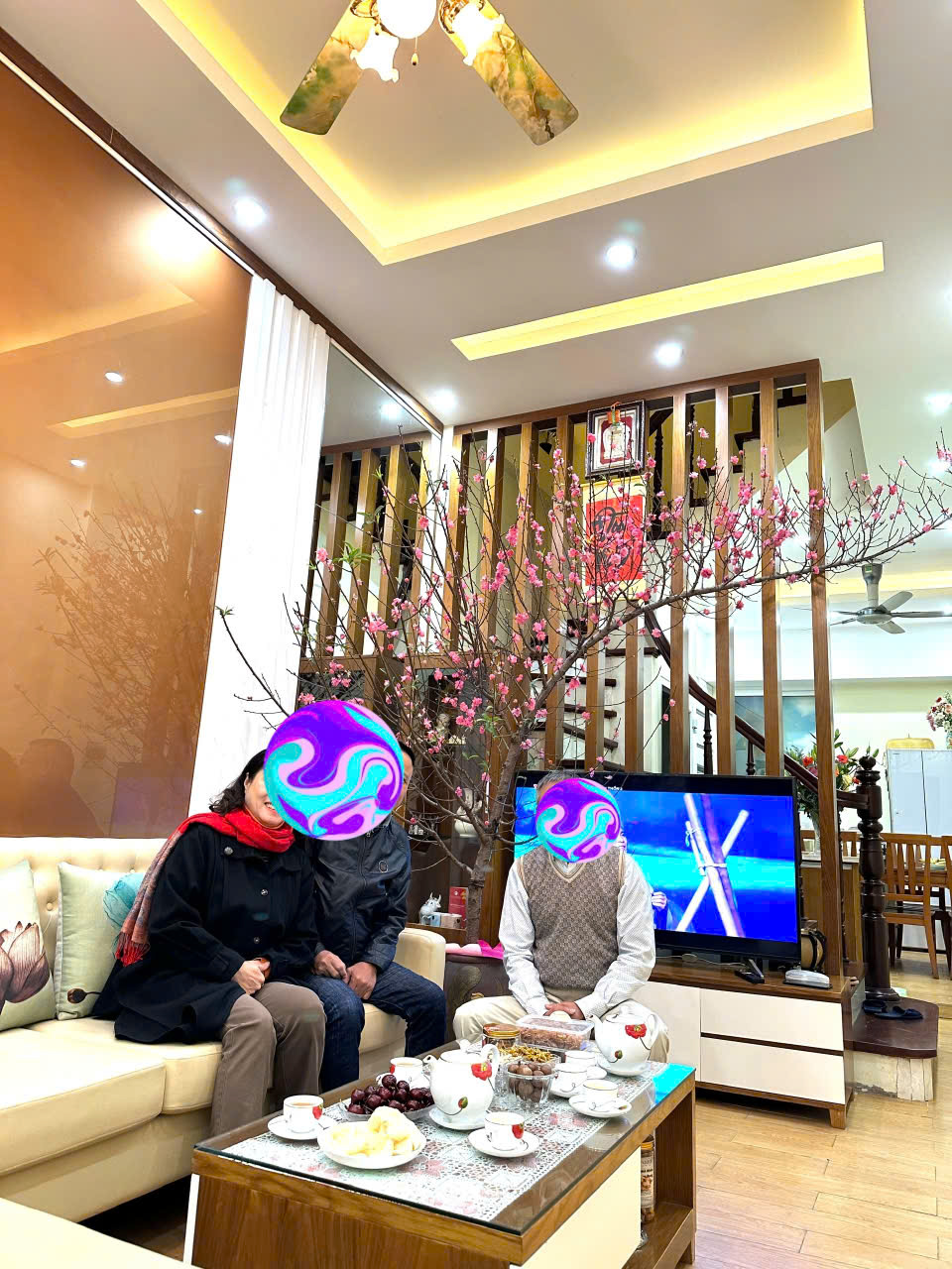  Chính chủ bán nhà 4 tầng Hào Nam 46m2  - Ngõ thông ô tô tải đỗ cửa - Gần ga tàu điện trên cao 