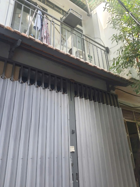  Nhà 2 tầng nở hậu Hẻm Bình Đông P15 Q8. Giá 1,7 tỷ TL 
