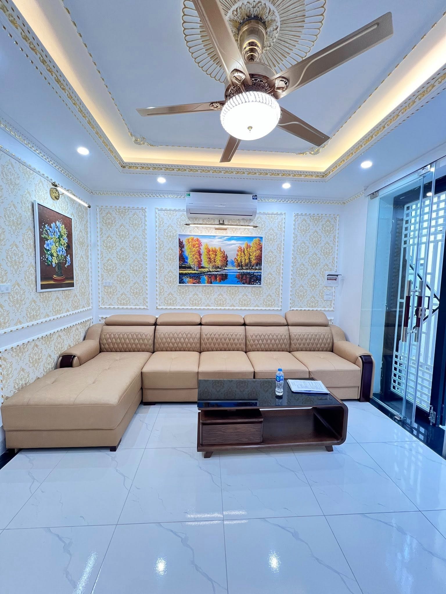  SIÊU ĐẸP VÕ CHÍ CÔNG 60M 6T, MT 
5,5 NHỈNH 14 TỶ-LÔ GÓC -3 THOÁNG – THANG MÁY -FULL NỘI THẤT 