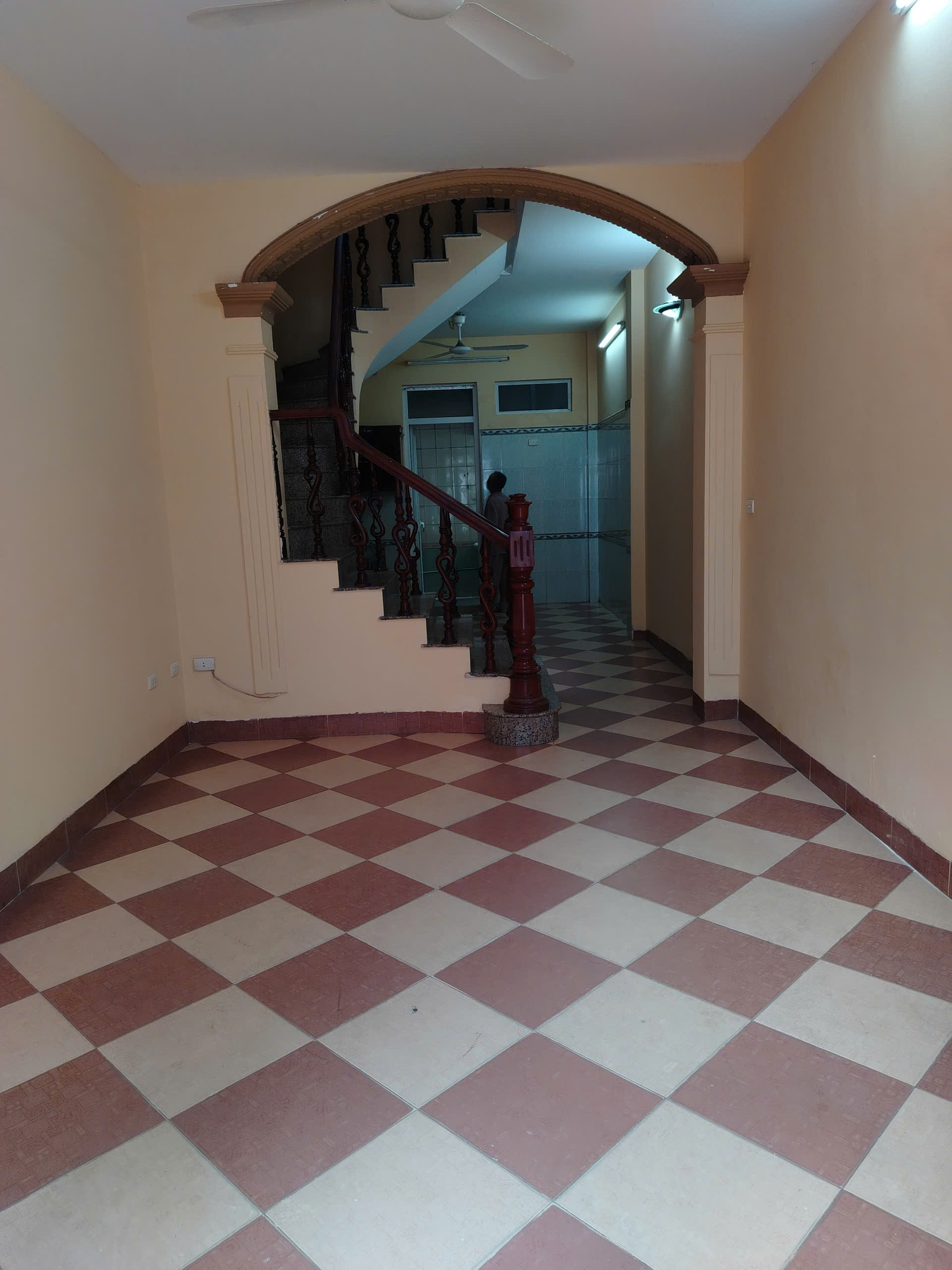  Cho thuê nhà nguyên căn ngõ 18 Định Công Thượng,  55m² x 4 tầng 13 triệu 