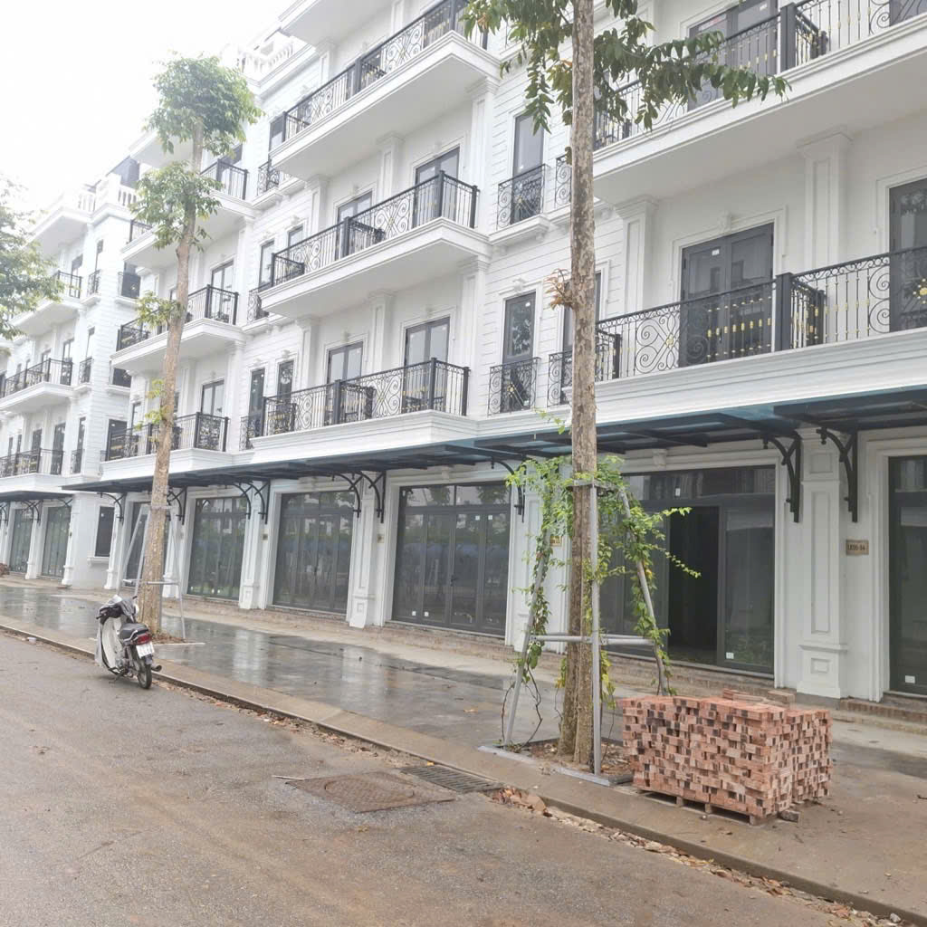  PHÂN LÔ - VỈA HÈ - OTO TRÁNH - KINH DOANH 