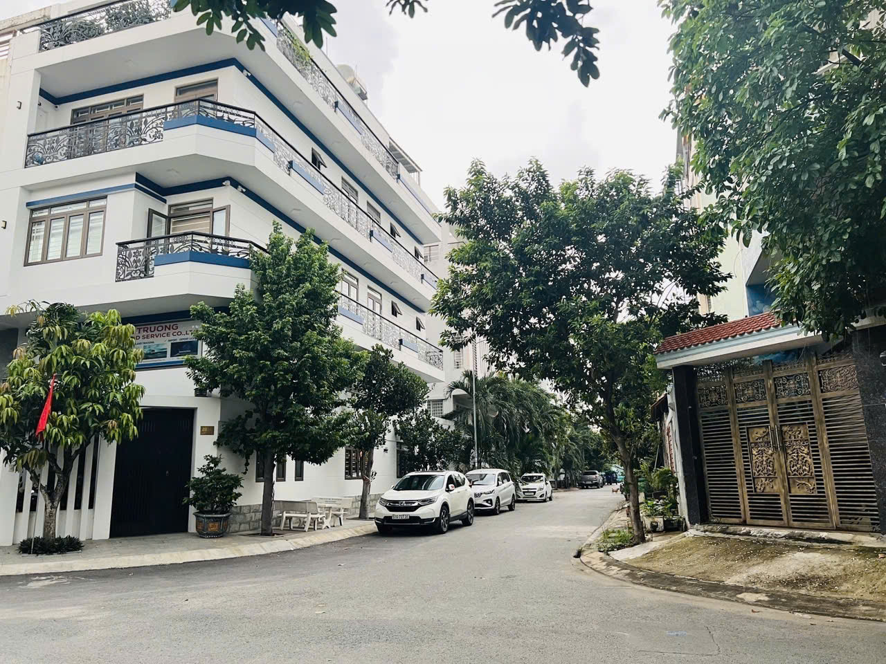  BÁN BIỆT THỰ 5 TẦNG  - BÌNH THẠNH - ĐẶNG THÙY TRÂM - 120M - MẶT TIỀN 10M - VIP - CÓ HẦM - 7PN LỚN - THAN MÁY - 22 TỶ - TL MẠNH 