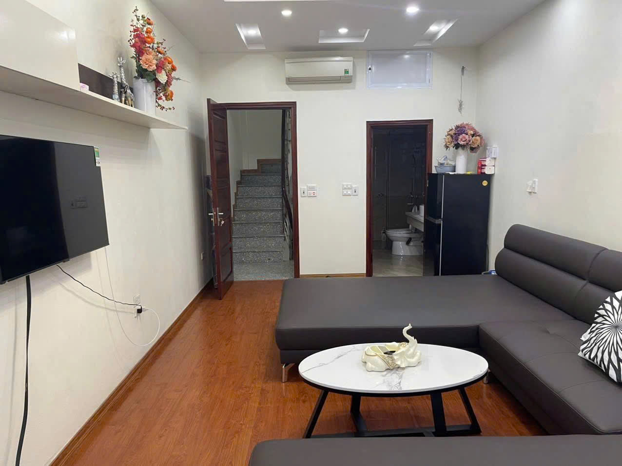  Bán nhà mặt phố Lương Ngọc Quyến, 40m2, 5 tầng, mặt tiền 3.5m, 36.8 tỷ, Kinh Doanh đỉnh 