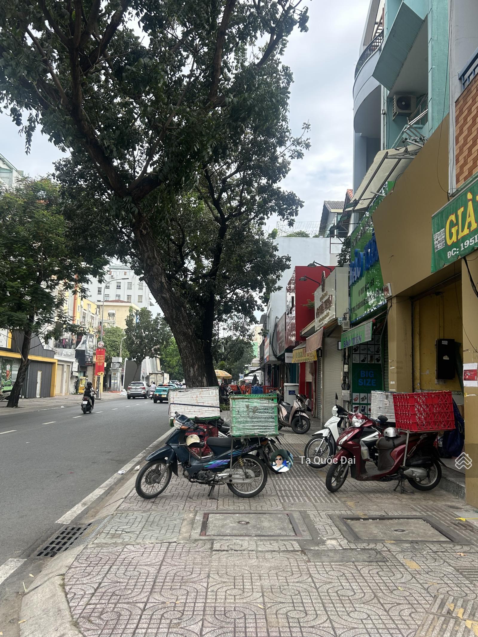  CHO THUÊ NHÀ MẶT TIỀN 201 LÝ CHÍNH THẮNG và 322 LÊ VĂN SỸ, QUẬN 3 