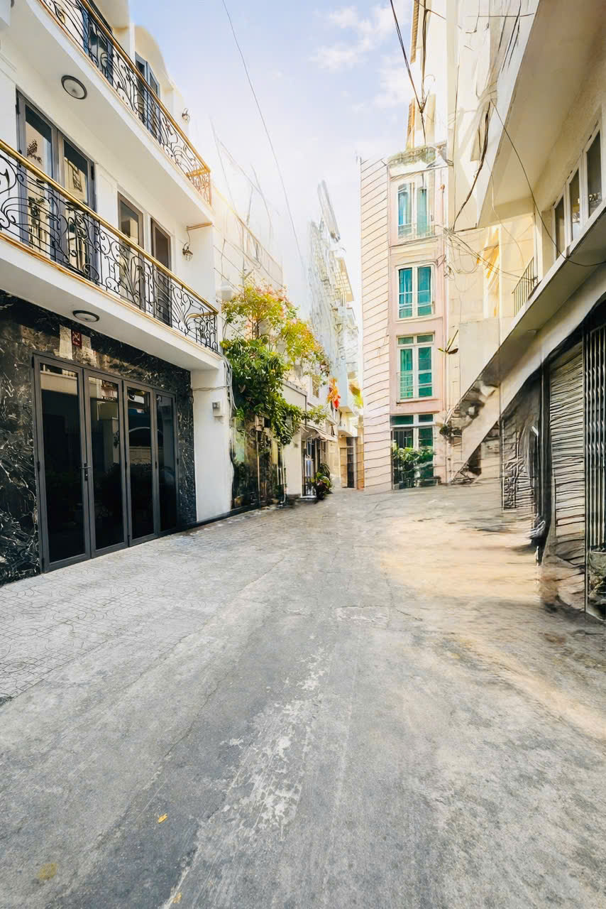  Căn góc Quận 10, vị trí trung tâm hiếm gặp - 4 tầng - 40m2 - Giá 8.48 tỷ. 











. 