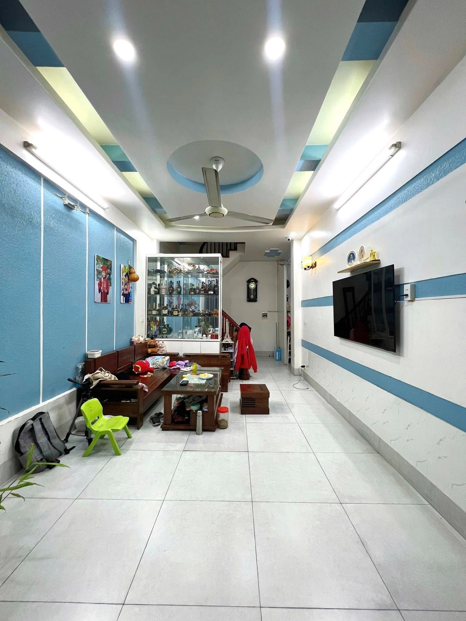  TRUNG TÂM CẦU GIẤY PHỐ YÊN HÒA 35M 6T GIÁ NHỈNH 9 TỶ-NGÕ THÔNG RỘNG, Ô CHỜ THANG MÁY 