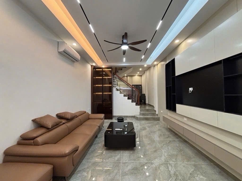  CHỈ 13.X TỶ - NGỌC THỤY DÂN DÂY 52M2, 4 PHÒNG NGỦ, Ô TÔ ĐỖ CỬA, FULL NỘI THẤT 