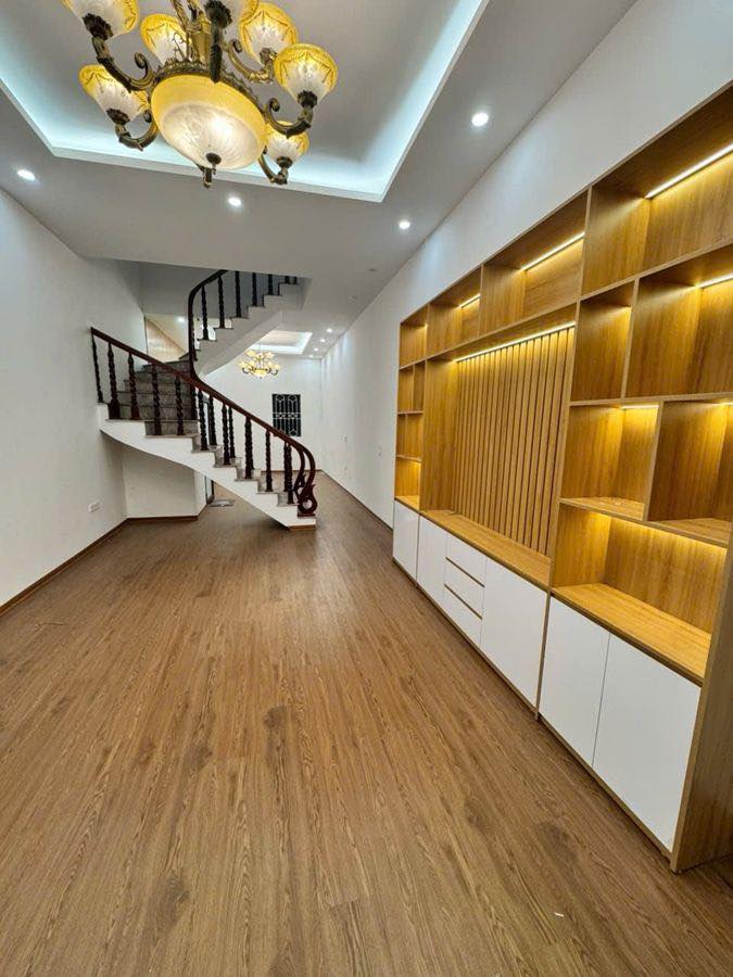  GIÁ RẺ NHƯ CHO 61M2, NHỈNH 8 TỶ, 3T DÂN XÂY, FULL NỘI THẤT, PHỐ THƯỢNG THANH 