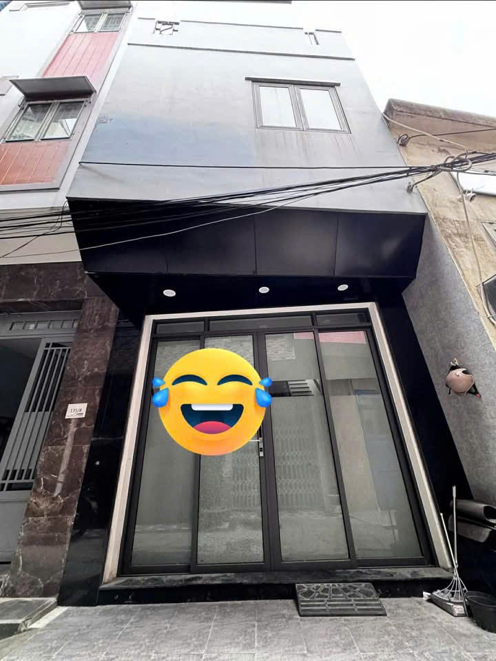  NHÀ VỊ TRÍ ĐẸP- GIÁ TỐT CHÍNH CHỦ Bán Nhà 3 Tầng Kiệt Đường Nguyễn Đức Trung, TP. Đà Nẵng. 