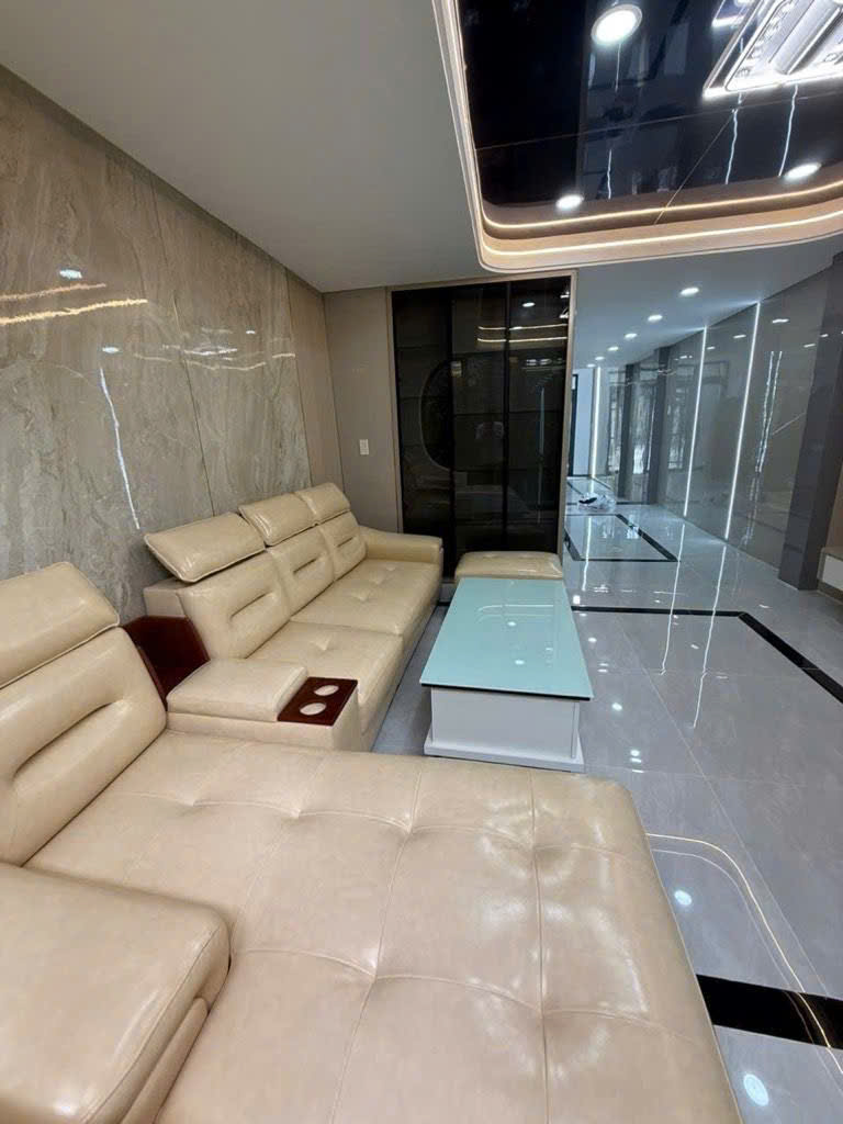  SIÊU PHẨM NHÀ PHỐ 5 TẦNG THANG MÁY – FULL NỘI THẤT CAO CẤP – GIÁ 8.9 TỶ 