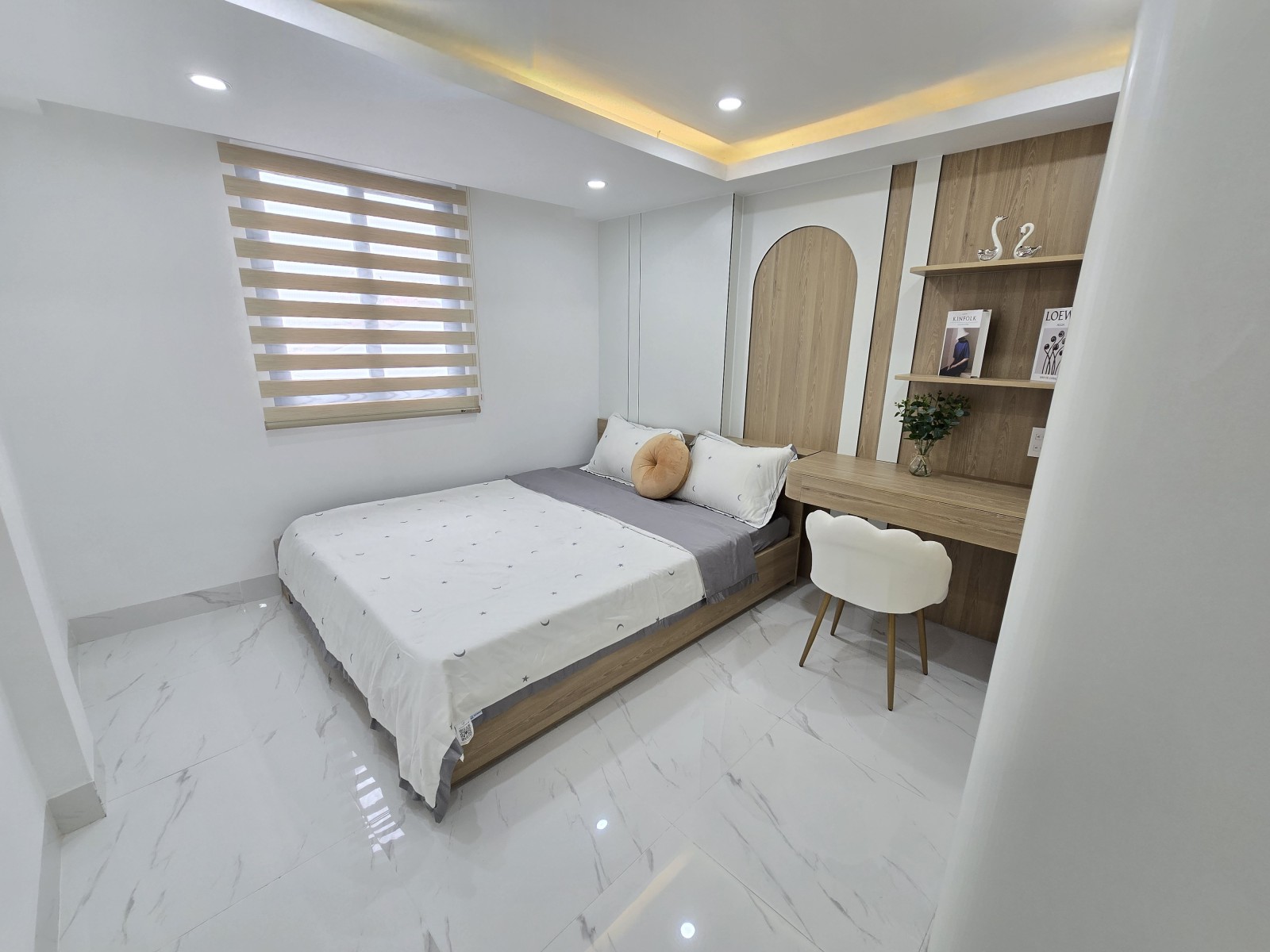  Bán nhà kiệt Lê Độ gần Aeon Mall 33m2 3 phòng ngủ giá 3,9 tỷ 