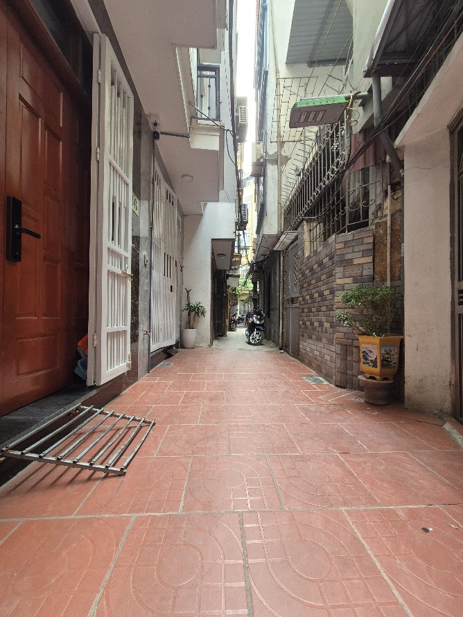  ???? Minh Khai  45m²  5 tầng  6 phòng khép kín
???? Ngõ nông, gần phố
???? Giá: 9,5 tỷ  Sổ đỏ sẵn sàng 