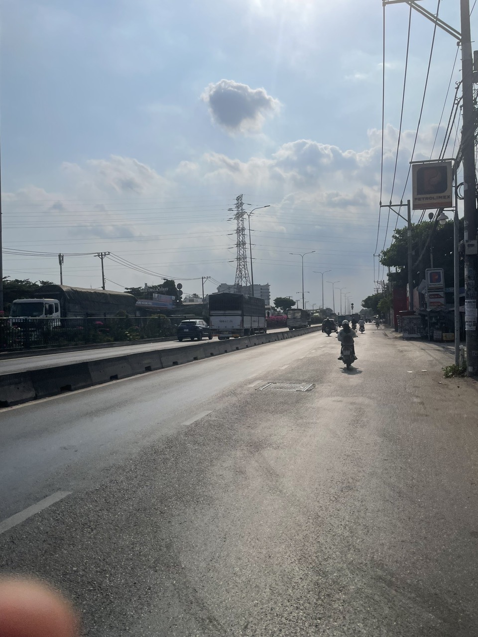  Bán đất 3 mặt tiền 50x100m giá 280 tỷ Đường Quốc Lộ 1A 