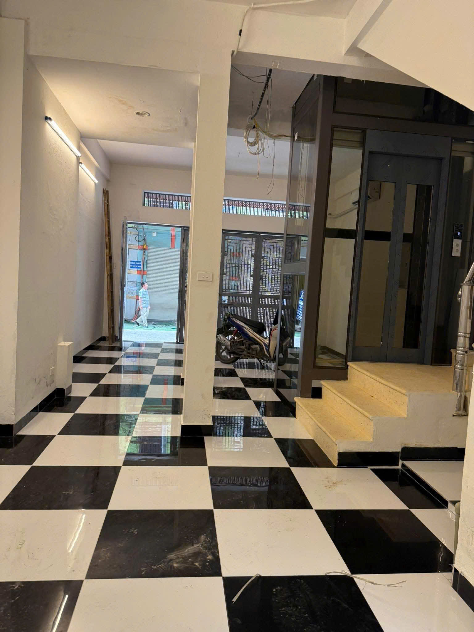  CCMN PHẠM TUẤN TÀI - THANG MÁY - NỘI THẤT ĐẦY ĐỦ - 52m2 7 tầng mt  5m Giá 28.5 tỷ 