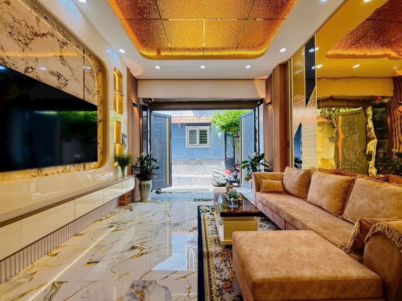  Bán nhà đẹp đường  Huỳnh Văn Nghệ, Tân Bình, TP HCM. DT 50m2, 4 tầng. Giá 7,9 tỷ, sổ hồng đầy đủ. 