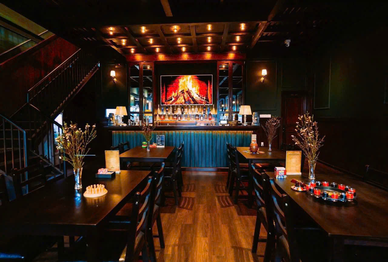  CHÍNH CHỦ SANG NHƯỢNG QUÁN BIDA HOT TẠI BÌNH THẠNH - VÀO LÀ KINH DOANH NGAY 