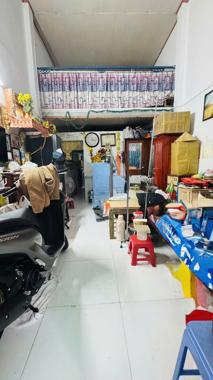  Gấp bán nhà Khánh Hội - Quajajn 4 - 62m2 - 2 tầng - 5 PN - 6.5 Tỷ 