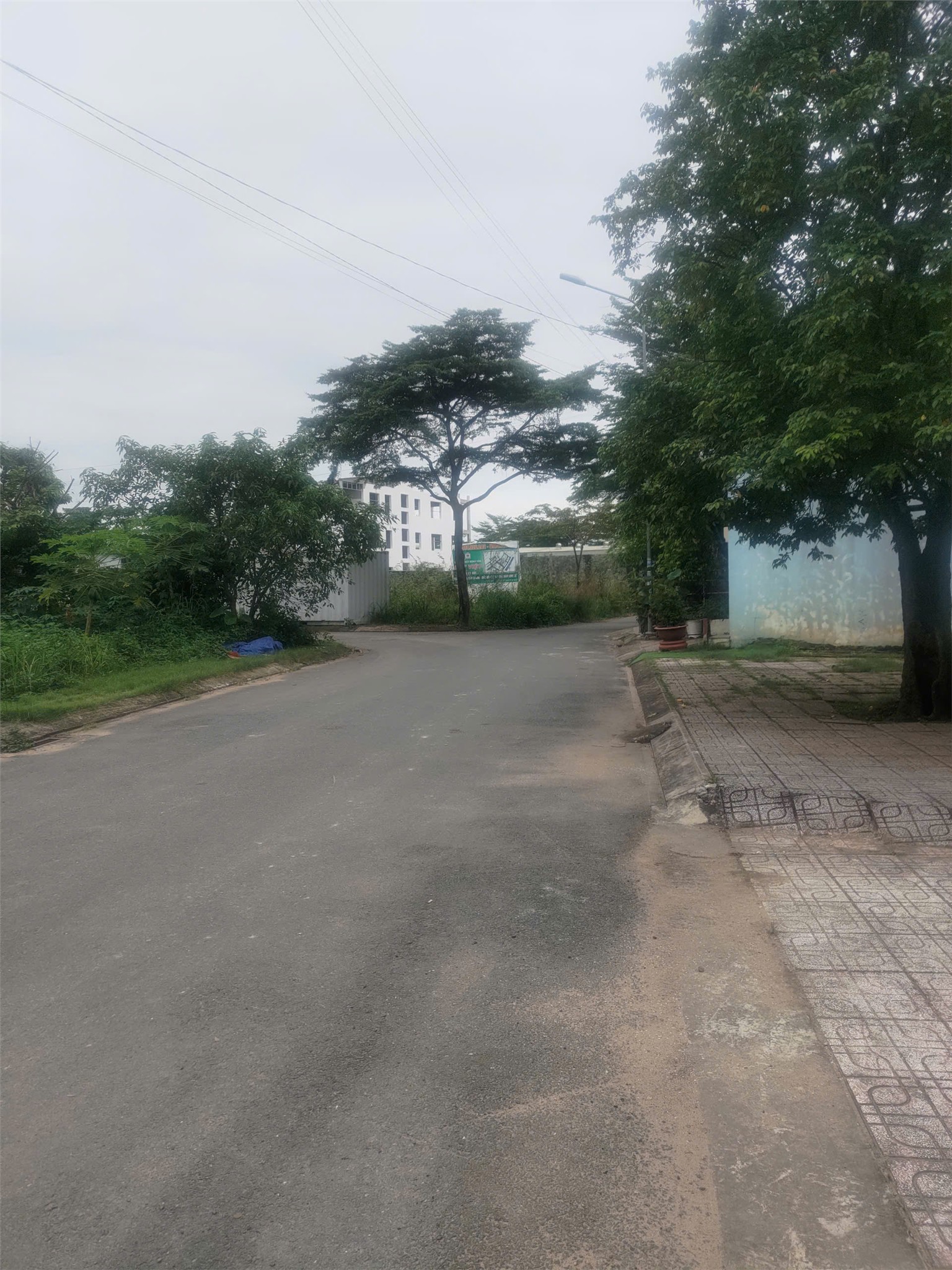  ĐẤT ĐẸP - GIÁ TỐT - Bán GẤP Lô Đất Tiềm Năng Tại Phường Phú Hữu tp Thủ Đức, HCM 