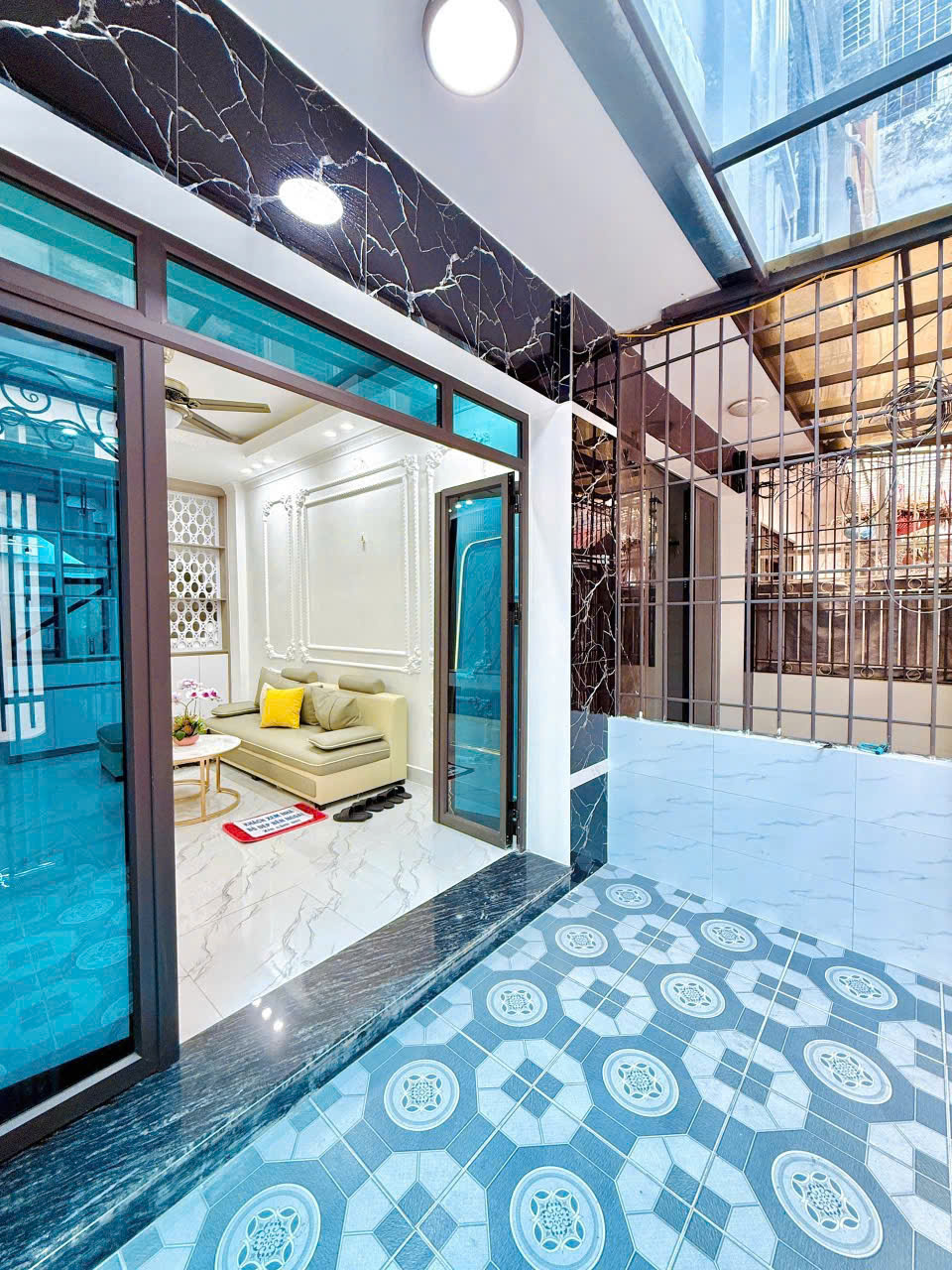  Nhà đẹp Hào Khê - Lạch Tray, 44m 3 tầng, sân cổng riêng, giá 2.79 tỉ 