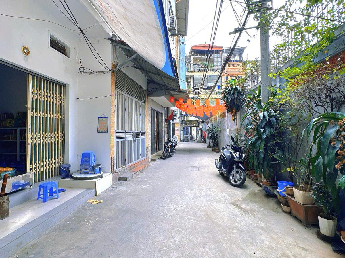  ĐƯỜNG LÁNG - TRƯỚC NHÀ RỘNG - KD NHỎ - Dt 42m2 4 tầng mặt tiền 3.6m Giá 9.5 tỷ 