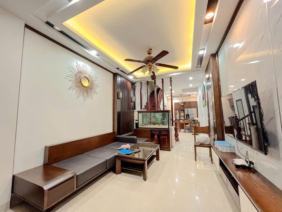  NHÀ ĐẸP NGÕ CHỢ KHÂM THIÊN - THOÁNG TRƯỚC SAU - 47m2 4 tầng mt 3.7m Giá 9.6 tỷ 