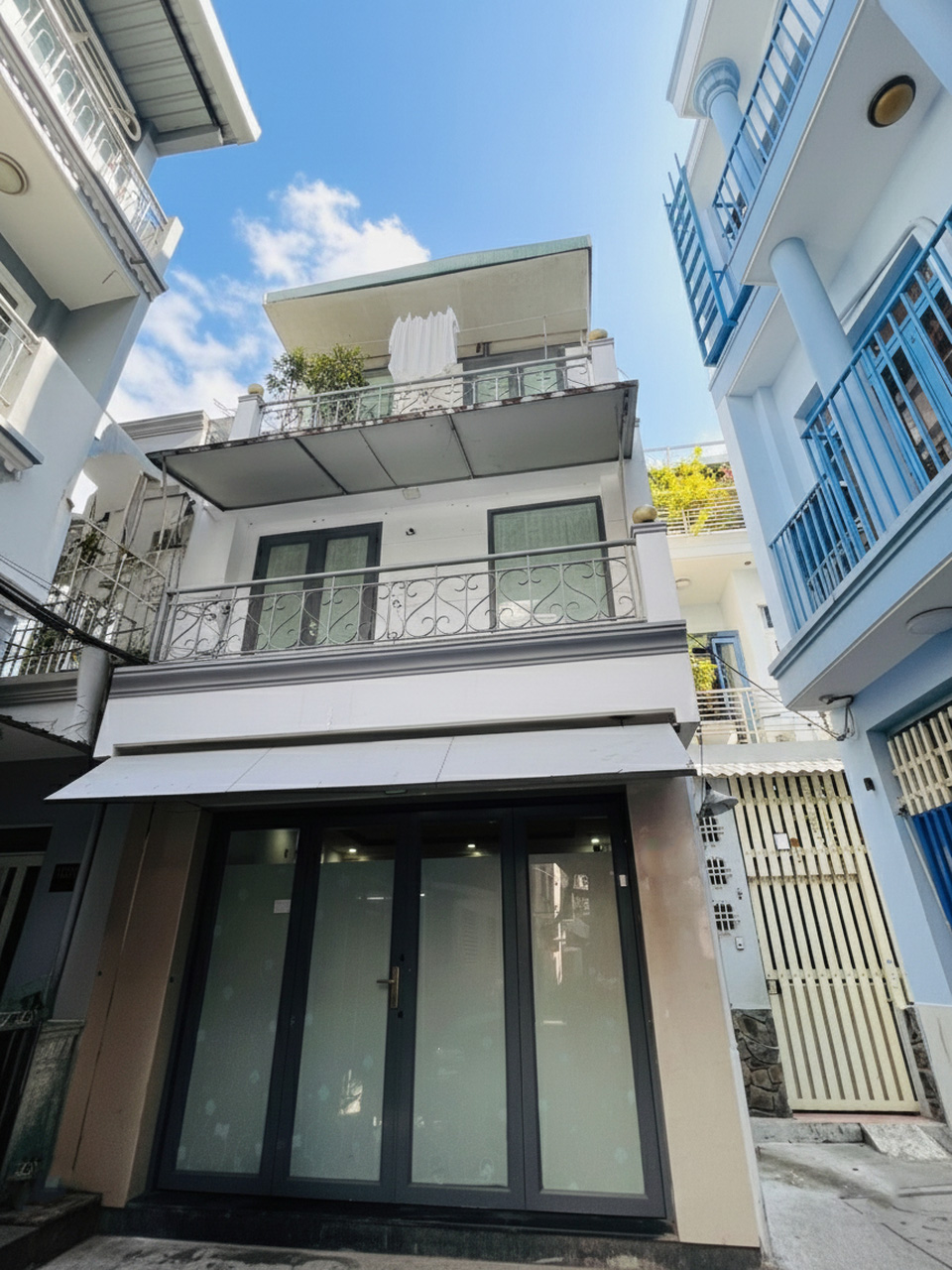  T1801 ???? Nhà Huỳnh Văn Bánh Phú Nhuận, SHR, Nở hậu, 4.1x6.5m, 5.x tỷ 