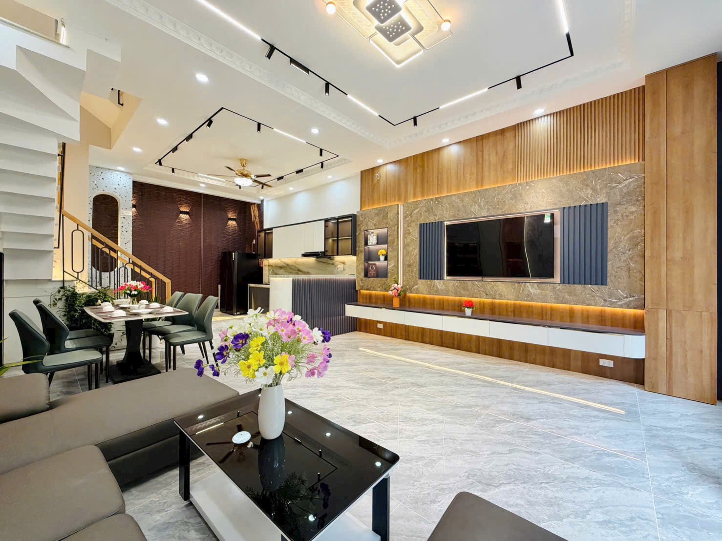  60.8m2, BÁN NHÀ ĐẸP 3 TẦNG XÂY MỚI, 4PN, HXH, PHAN HUY ÍCH, P12 GÒ VẤP, 6 TỶ x còn bớt 