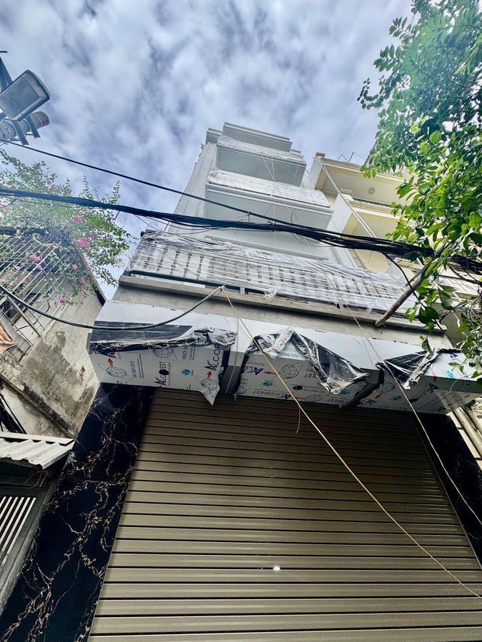  Bán Nhà Minh Khai 26/32m2. 6 tầng. mặt tiền 3.8m. giá 10.6 tỷ Hai Bà Trưng Hà Nội 