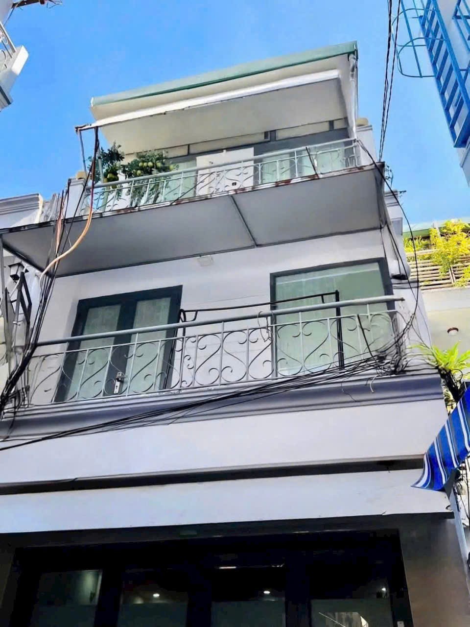  bán nhà Huỳnh Văn Bánh,HXH VIP Phú Nhuận,3 tầng mới,Ngang 4m giá nhỉnh 5 tỷ 