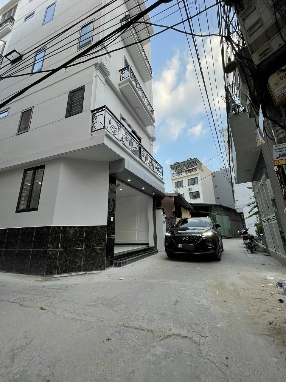  CẠNH TT TRÔI – ???? NHÀ MỚI6 TẦNG THANG MÁY – LÔ GÓC – Ô TÔ THÔNG 