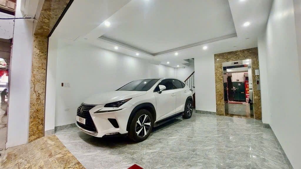  ???? Cơ hội hiếm có Xe 7 chỗ ra vào thoải mái – Nhà có thang máy – Ngõ thông tứ phía Sát mặt đường chính – Đầy đủ đồ đẹp Gần Cầu Phùng Khoang Đt 0972078667 