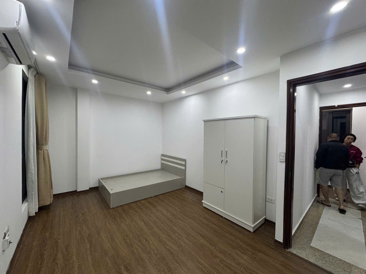  Cho thuê nhà ngõ Kim Mã, 58m² x 5 tầng, 4PN, 4WC, 19 triệu 