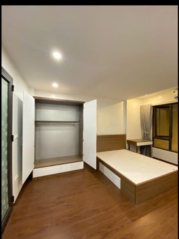  Cho thuê nhà ngõ 93 Hoàng Mai, 35m² x 4 tầng, 3PN, 4 WC, 14 triệu 