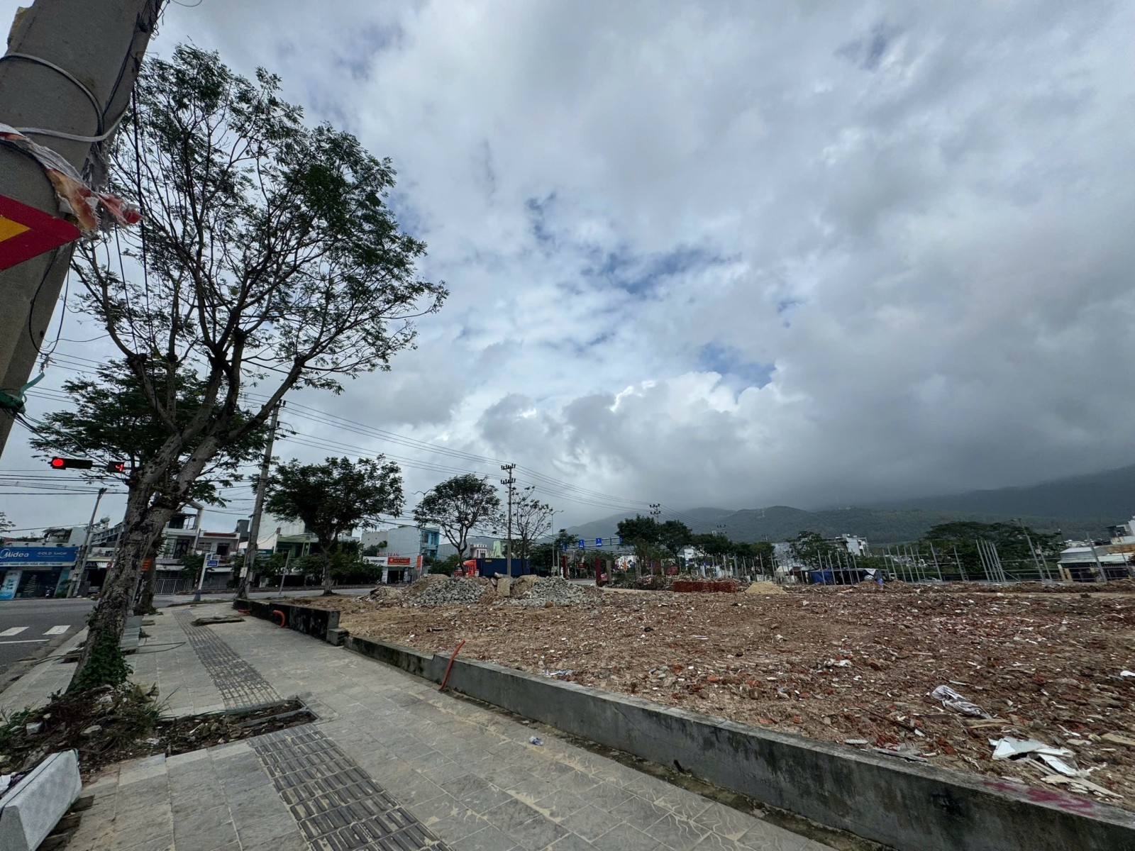  Đất mặt tiền Ngô Quyền 119m2 giá 9,3 tỷ gần chợ mới 