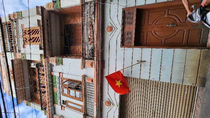  Hơn 8 tỷ nhà ngõ 71 Bồ Đề 37m x 4T, chỉ 1 nhà ra mặt phố oto tránh. 