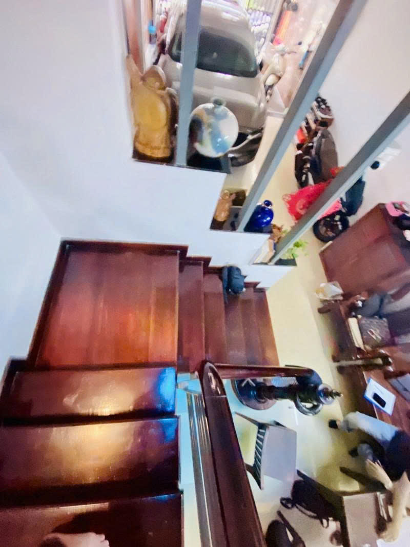  Bán nhà HXH 6m Bờ Bao Tân Thắng - ngay Aeon, 4x18m, 4 tầng - có 5 PN, rao 9,4 tỷ. 