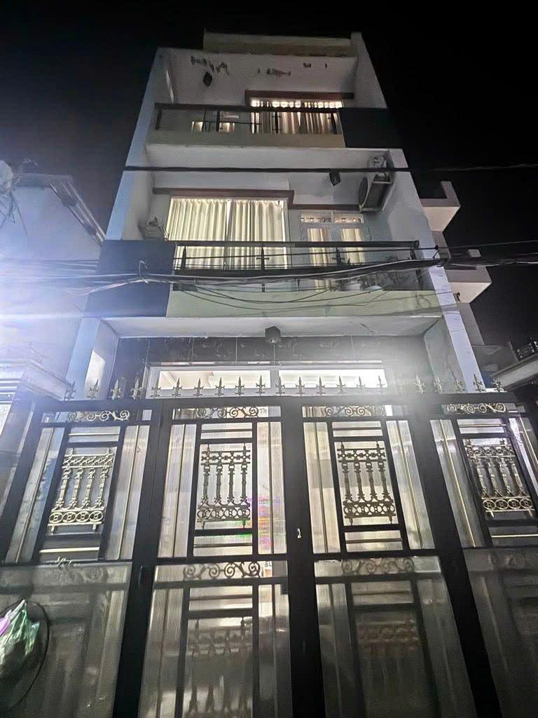  chính chủ cần bán nhà đường HUỲNH TẤN PHÁT .phường PHÚ THUẬN , QUẬN 7 