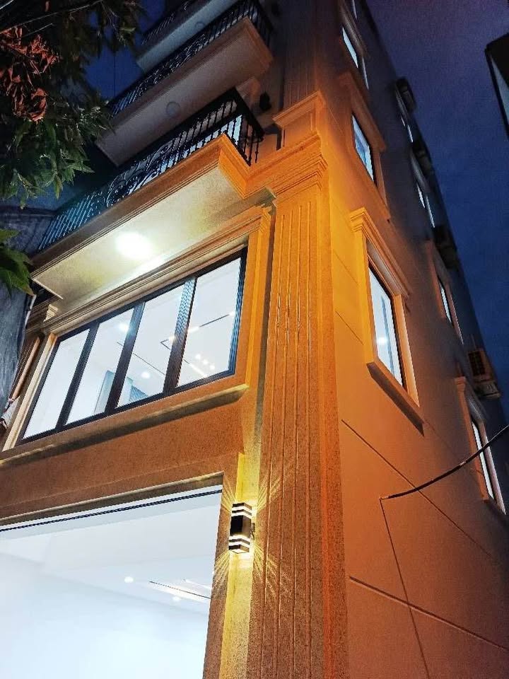  NHÀ MỚI NGAY CẦU VĨNH TUY- FULL NỘI THẤT - Ô TÔ ĐỖ CỬA - 3 BƯỚC RA PHỐ???? 39M 5 TẦNG NHỈNH 7 TỶ 