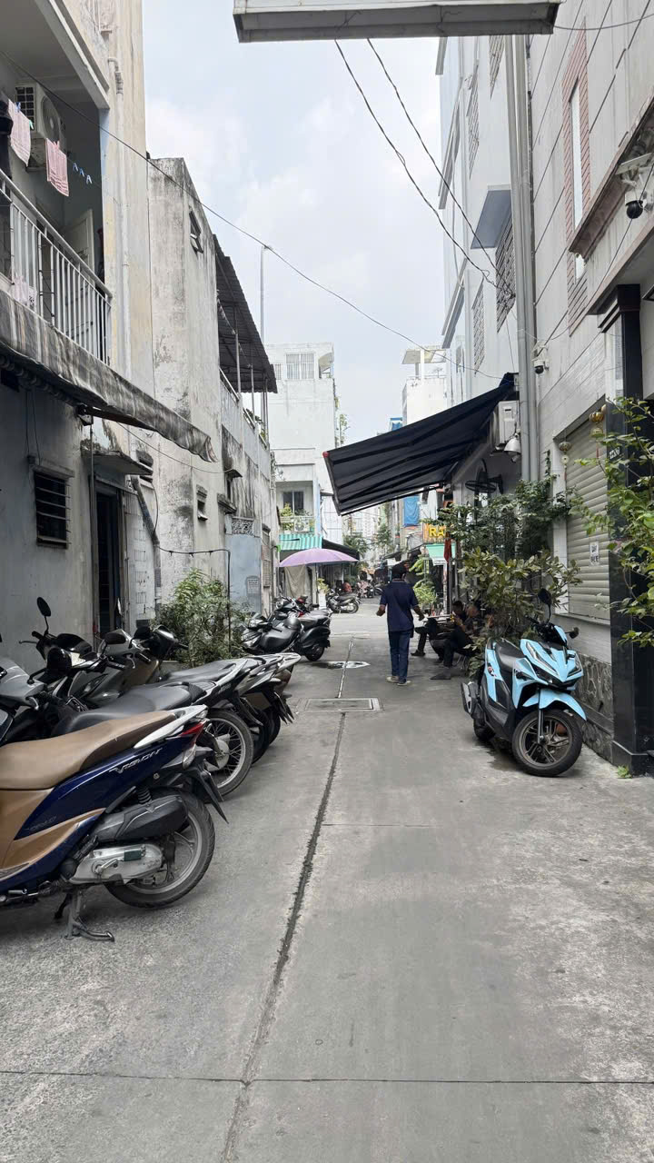  ???? Quận 1 - Giáp Trần Hưng Đạo - Hẻm Xe Hơi nhỏ  - Gần Mặt Tiền - Không Quy Hoạch - Nhỉnh 6 Tỷ 3 