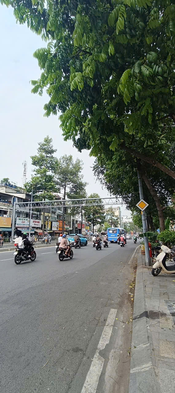  Mặt tiền Nguyễn Thái Học - Quận 1 - Kinh doanh đỉnh -  77m2 - 3  tầng - 45 tỷ 