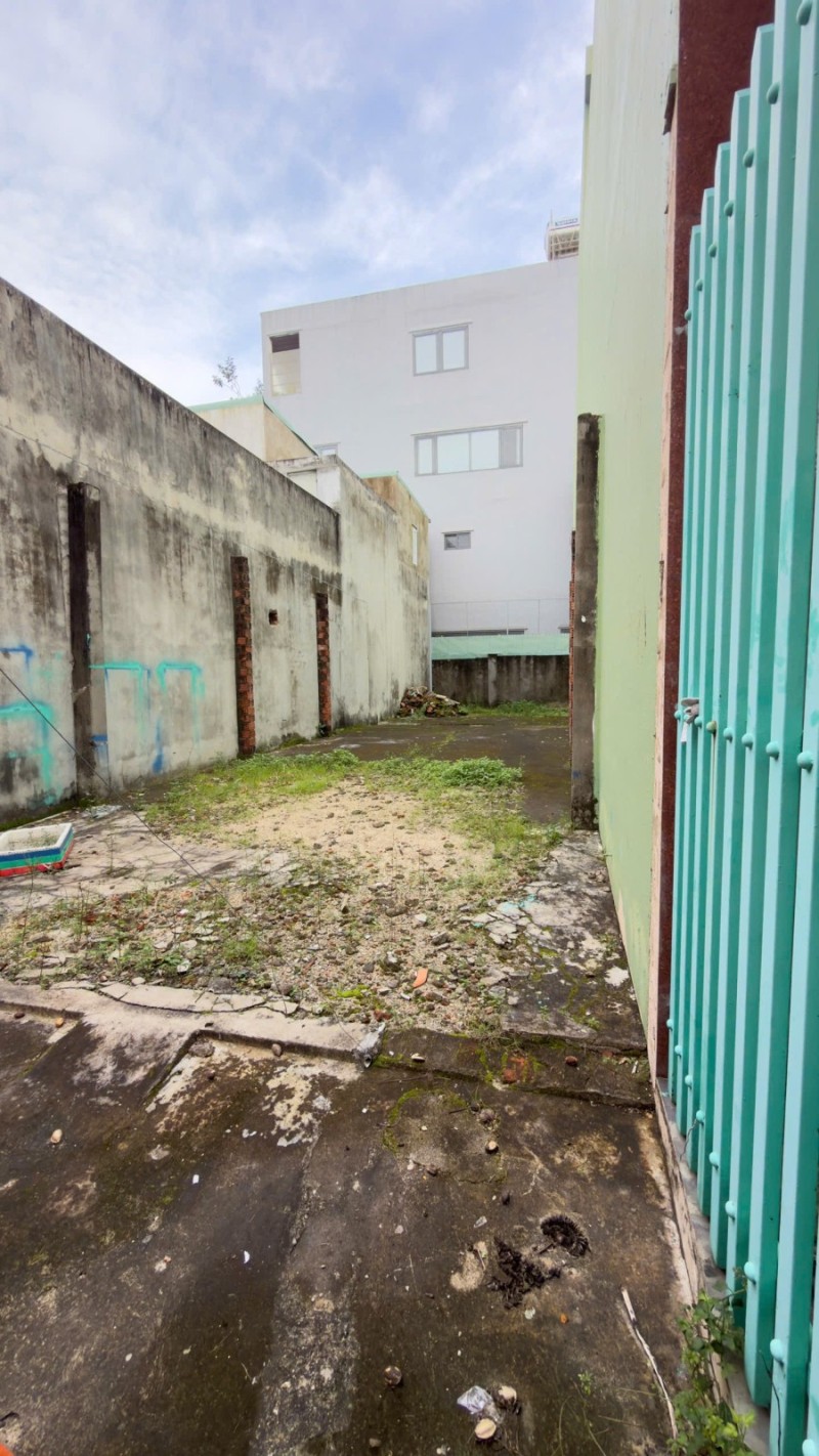  # MT Triệu Việt Vương, Mặt Chợ Hà Thân, sát Cầu Tình Yêu, Khu Du Lịch Sông Hàn, 110m2, ngang 5m 