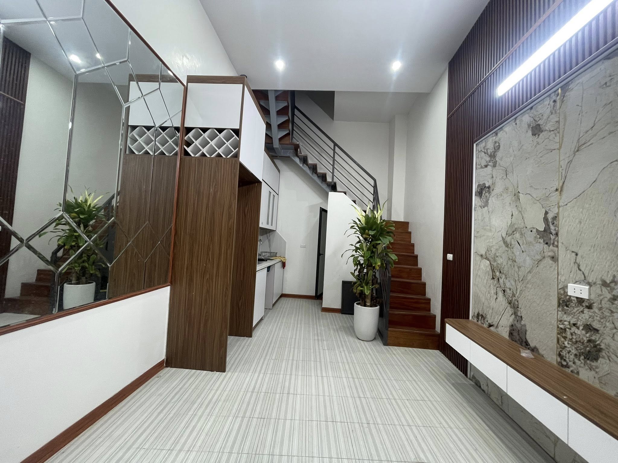 Cho thuê nhà nguyên căn ngõ Chùa Liên Phái 30m² x 5 tầng, giá 12 triệu 