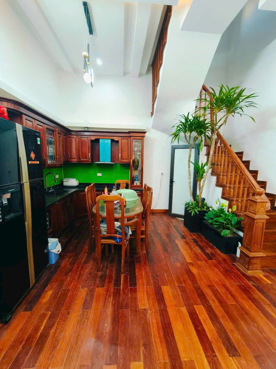  Bán nhà phố Trần Hưng Đạo, 20m2, 5 tầng thông sàn, mặt tiền 4.2m, 14.5 tỷ, thu 30tr/th 