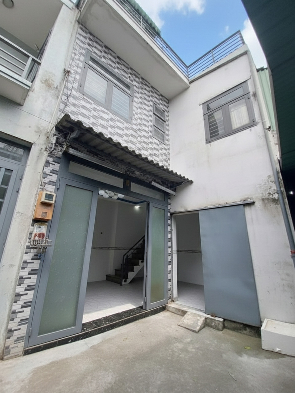  O1840 ???? Sát bến xe An Sương Hóc Môn, Nở hậu, 5.3x7m, 1.x tỷ 